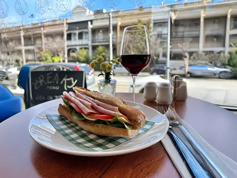 Centro dining